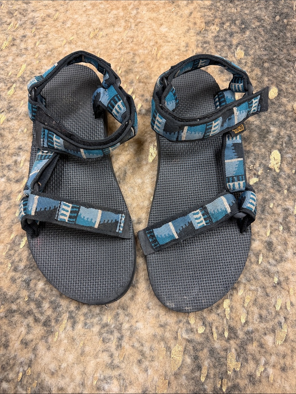 Teva mens Blue Patterned Sport Sandals | size 7